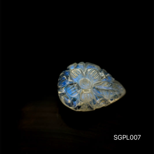 PIEDRA LUNA TALLADA CORTE PERA 19.23 x 14.11 mm 13.58 cts