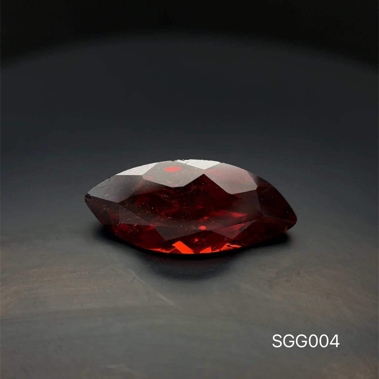 GRANATE  7.6 X 17.3 MM 5.860 CT