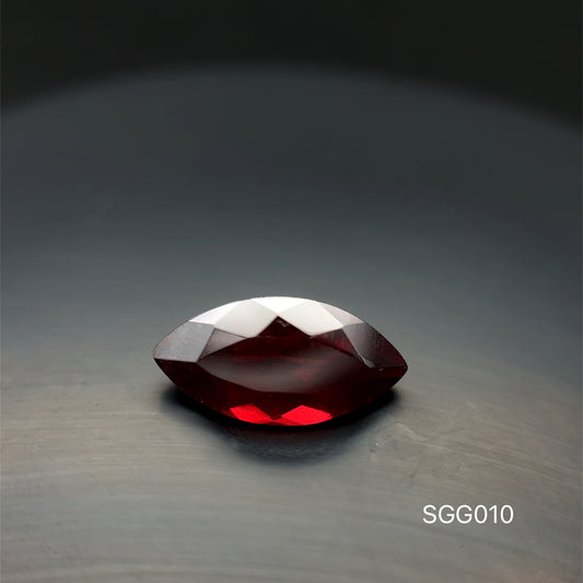 GRANATE 6.6 X 13.1 MM  3.360 CT