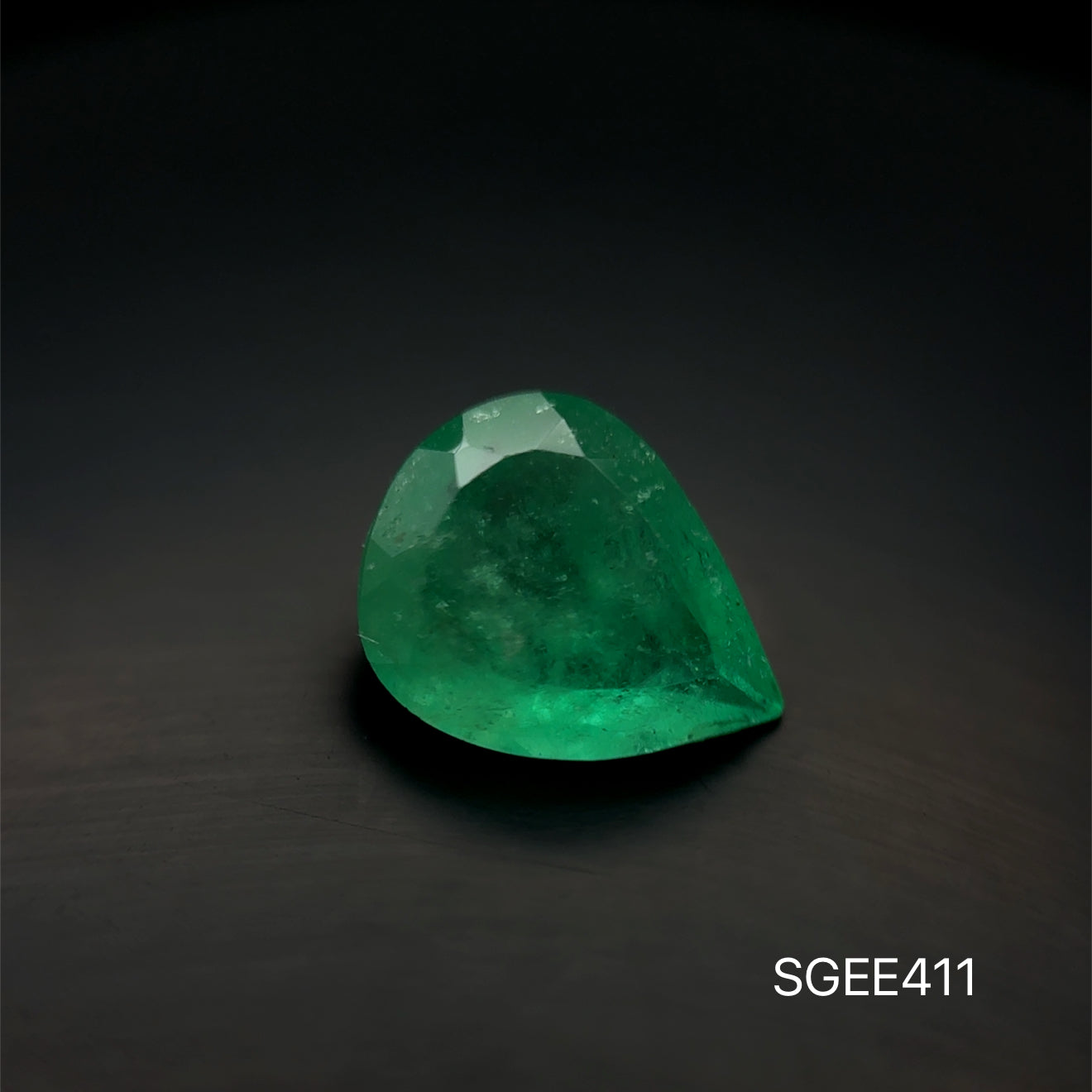 ESMERALDA COLOMBIANA 2.110 CT/ 8.17 x 10.32 MM