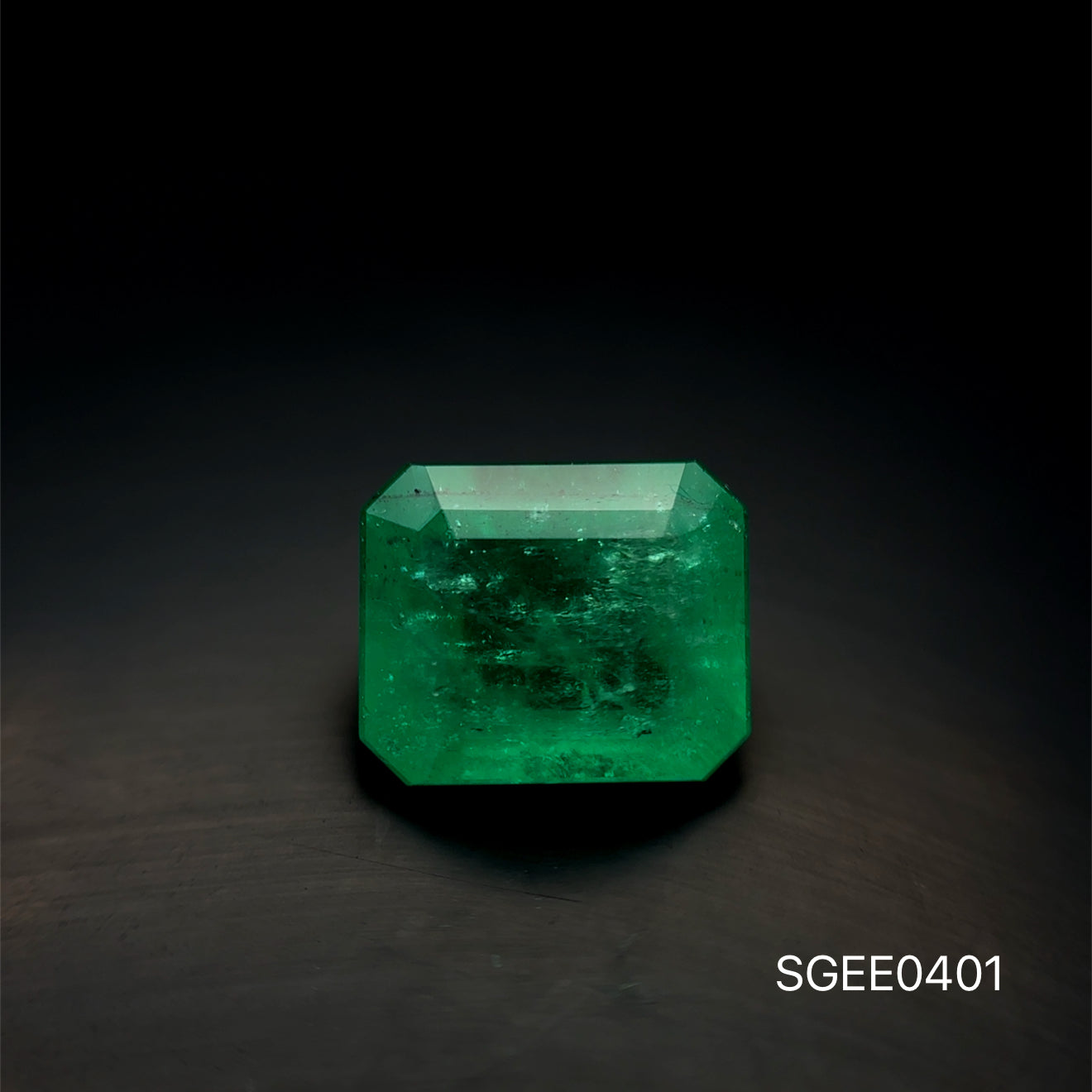 ESMERALDA COLOMBIANA 3.610 CT / 8.39 x 10.28 MM