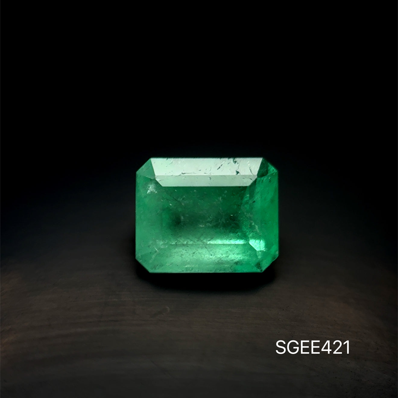 ESMERALDA COLOMBIANA 3.610 CT/ 8.19 X 10.13 MM