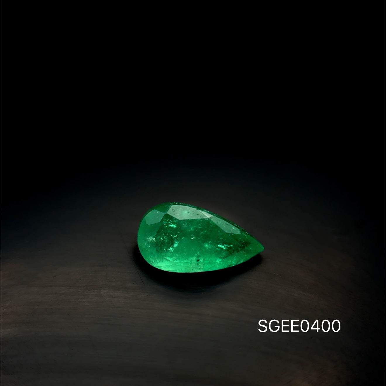 ESMERALDA COLOMBIANA 1.635 CT/ 6.07 x 11.17 x 4.67 MM