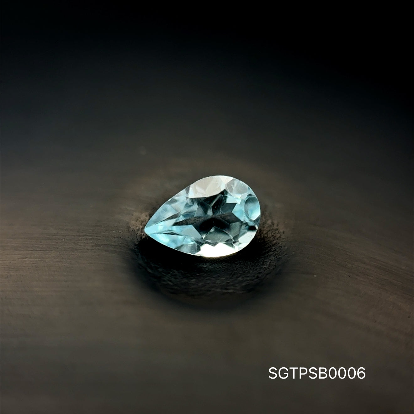 TOPACIO SKY BLUE PERA 4 X 6 MM