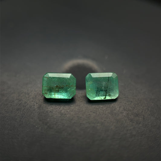 PAR DE ESMERALDA 0.80 CTS 4.7 X 4.1 MM