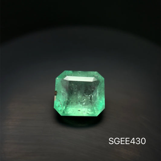 ESMERALDA COLOMBIANA 4.380 CT / 9.39 x 10.25 MM