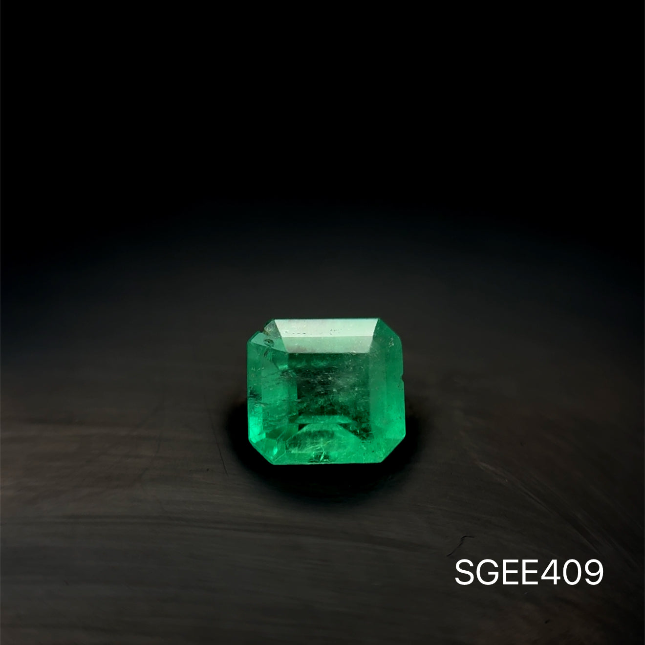 ESMERALDA COLOMBIANA 1.180 CT/ 6.45 x 6.94 MM