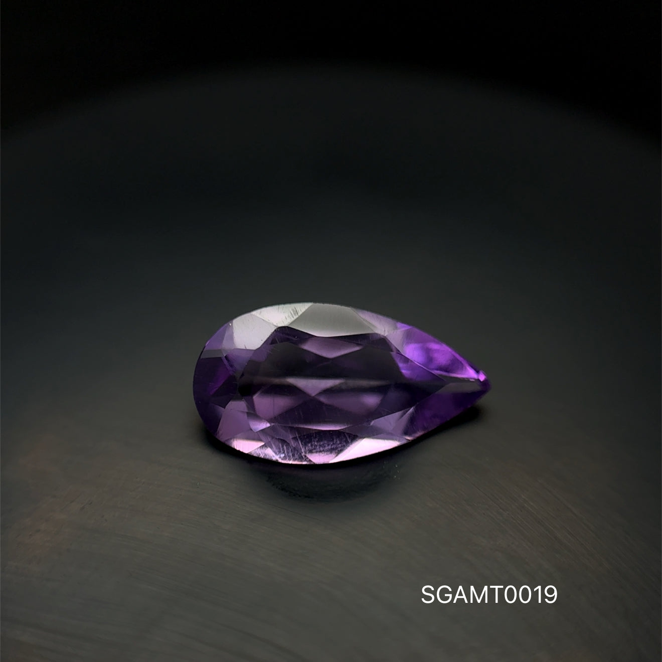 AMATISTA CORTE PERA 7.74 X 14.66 X 4.38 MM 2.775 CTS