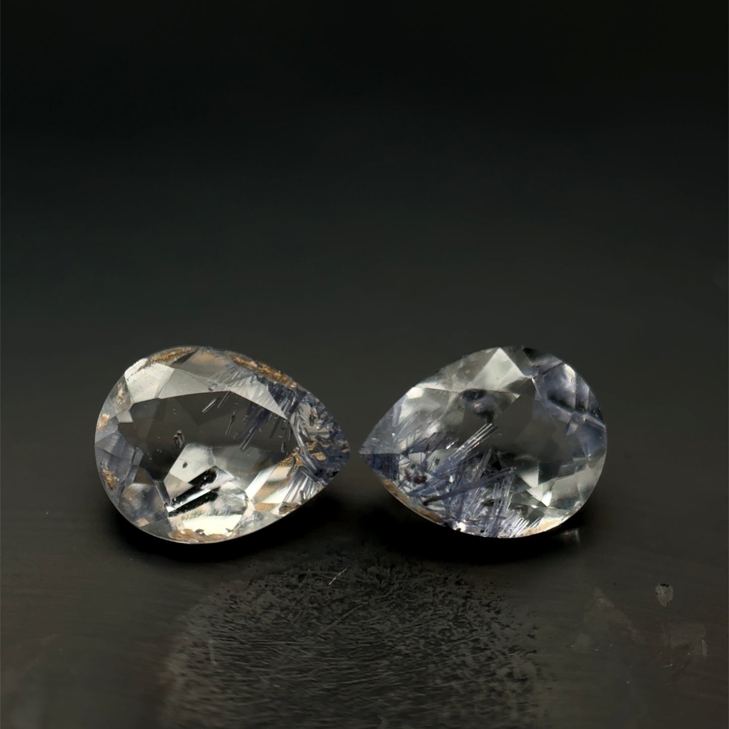 PAR DE DUMORTERITA NATURAL PERA  4.25 X 5.54 MM 0.680 CT