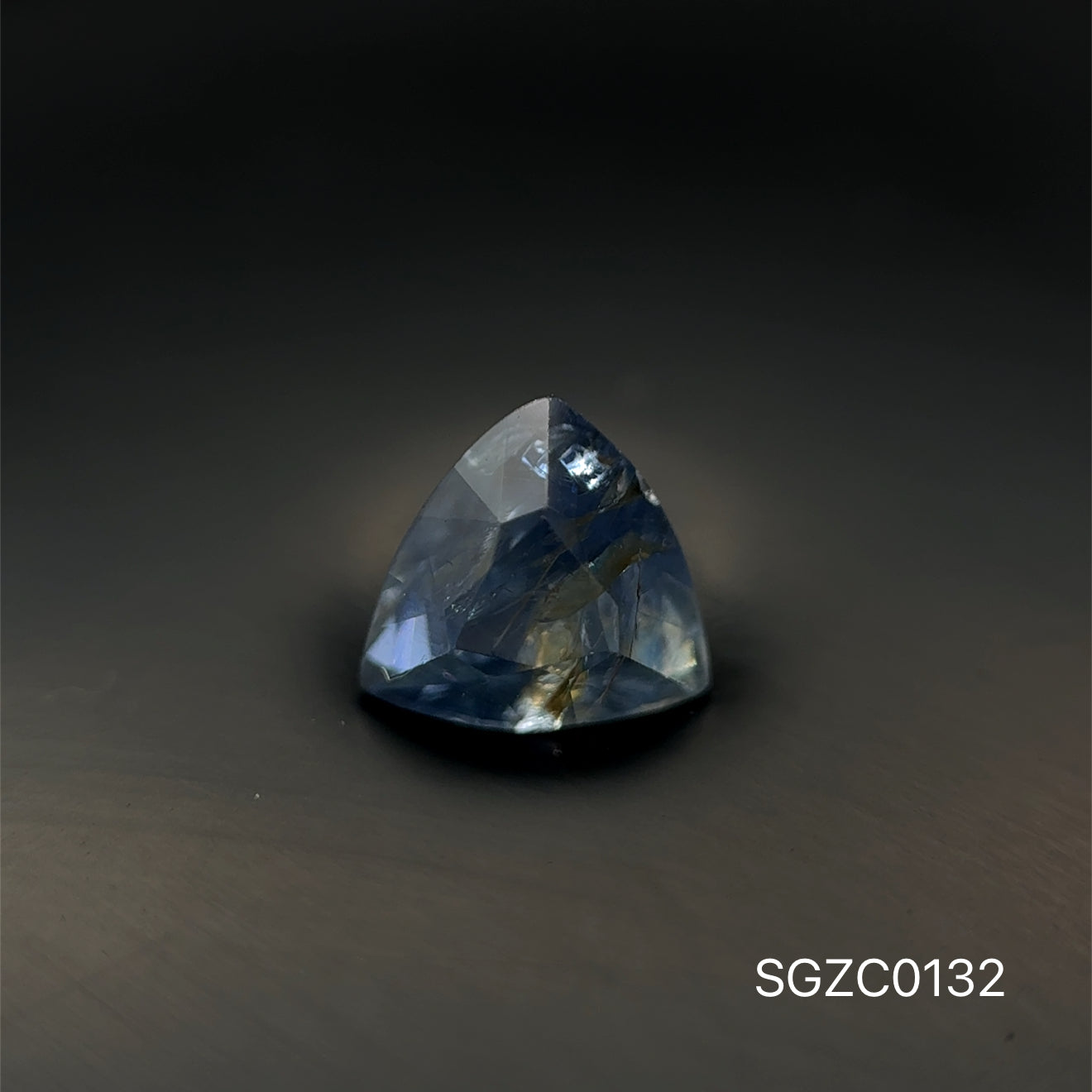 ZAFIRO CORTE TRILLÓN 1.645 CTS