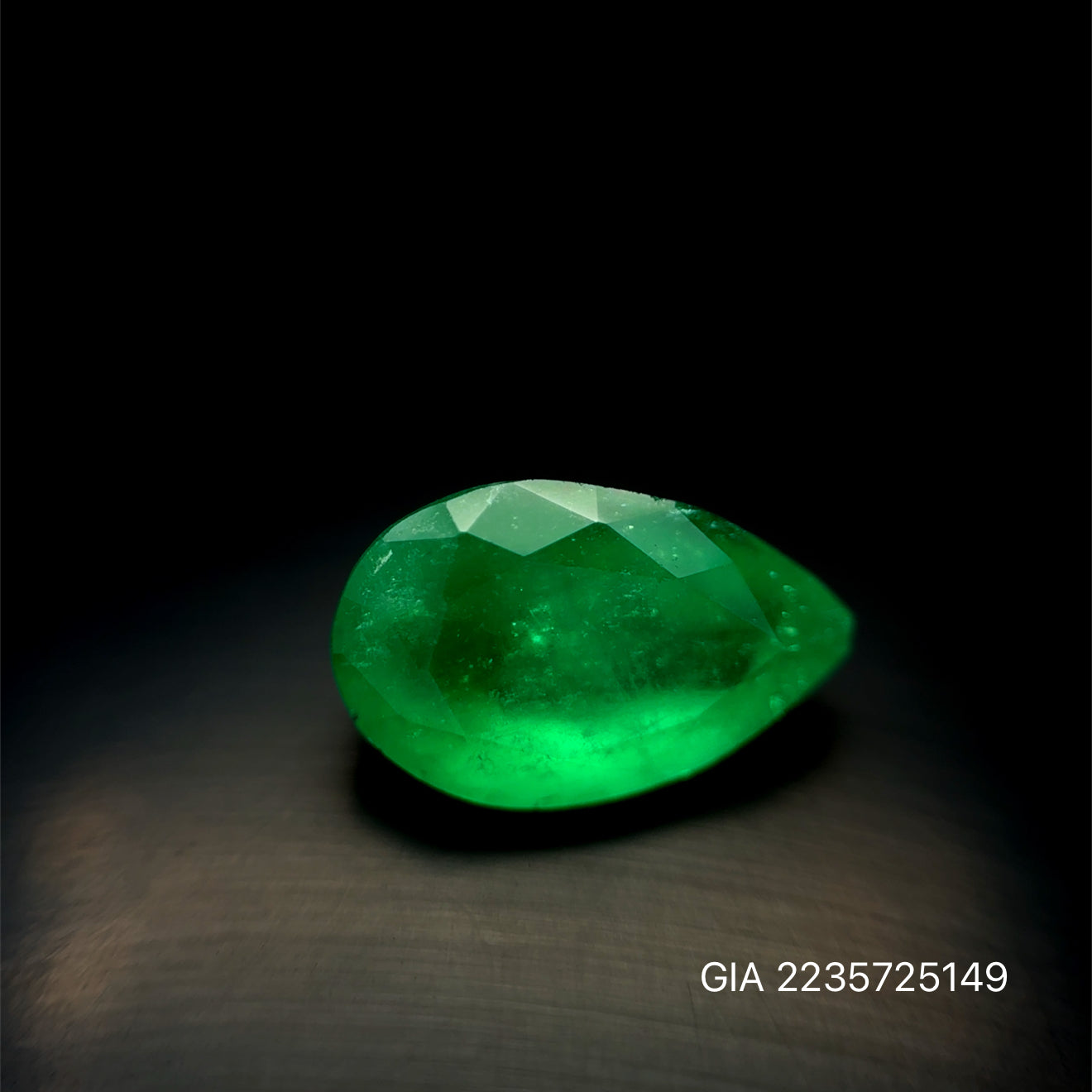 ESMERALDA GIA PERA 7.27 CTS