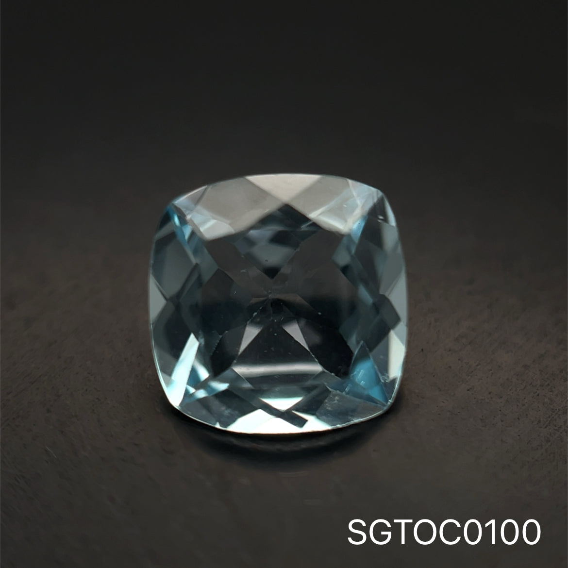 TOPACIO AZUL CUSHION 7.6x7.7MM .