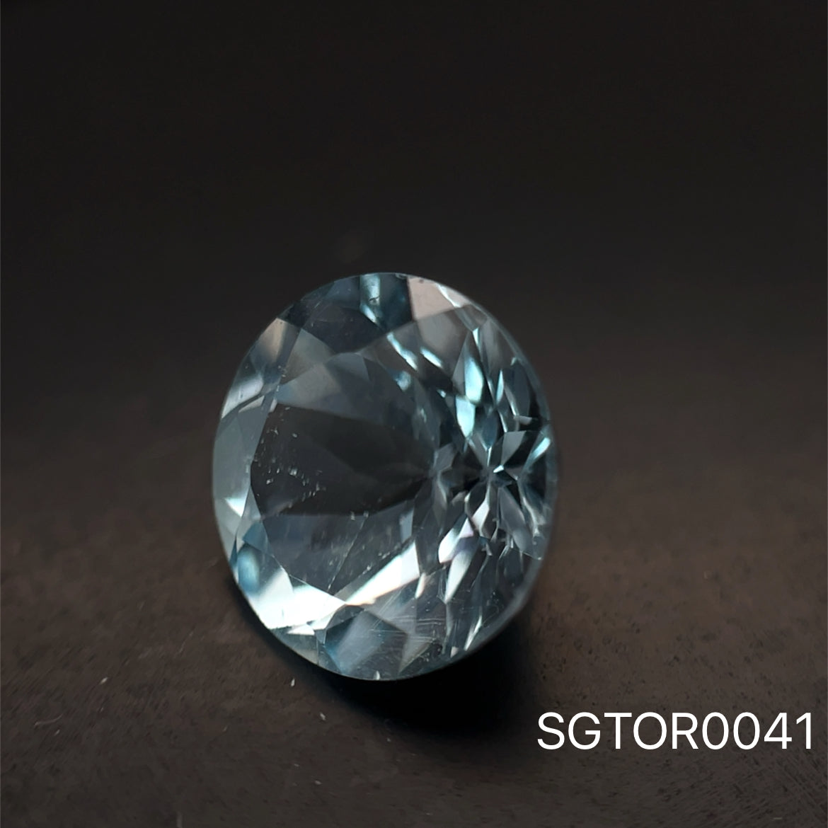 TOPACIO AZUL REDONDO 8.9MM .