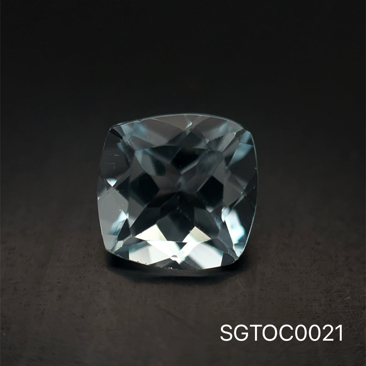 TOPACIO AZUL CUSHION 8.1x8.3MM .