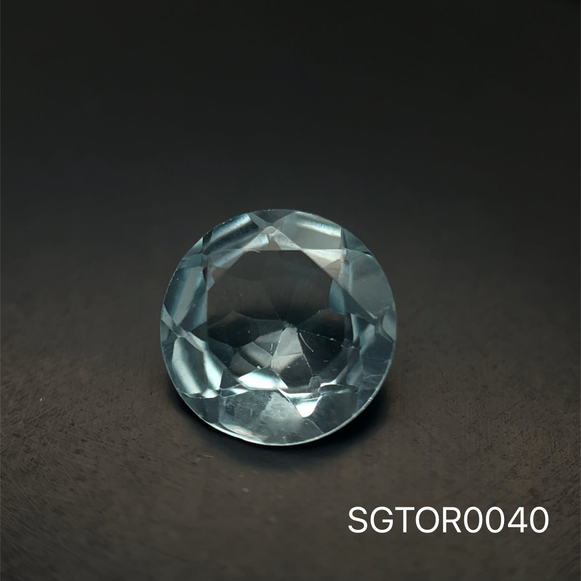 TOPACIO AZUL REDONDO 8.1 MM  2.20 CTS