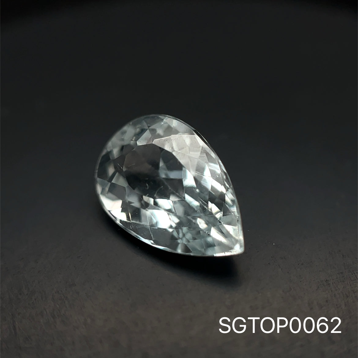 TOPACIO AZUL PERA 11.5x7.6MM .