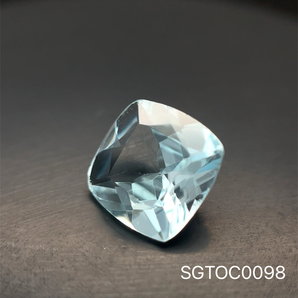 TOPACIO AZUL CUSHION 8.3x8.3MM .