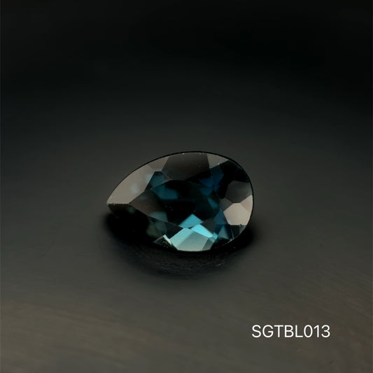 TOPACIO BLUE LONDON, CORTE PERA, 1.630 CT/ 6.20 X 9 MM