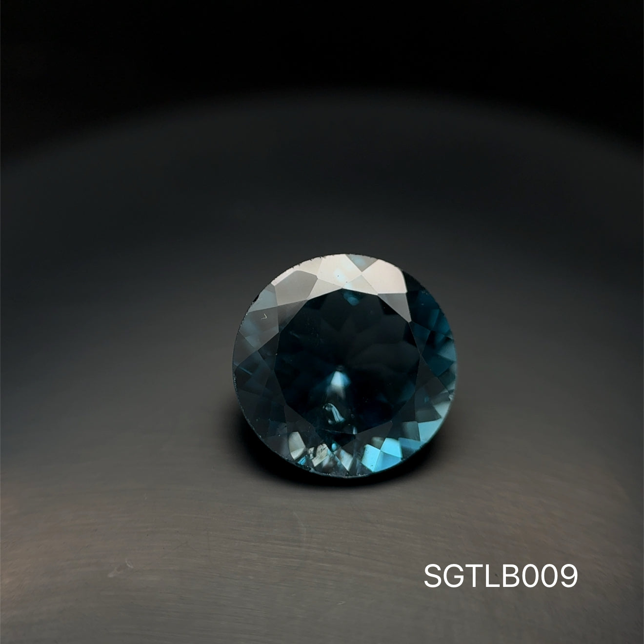 TOPACIO BLUE LONDON, CORTE REDONDO, 5.41 CT/ 11 MM