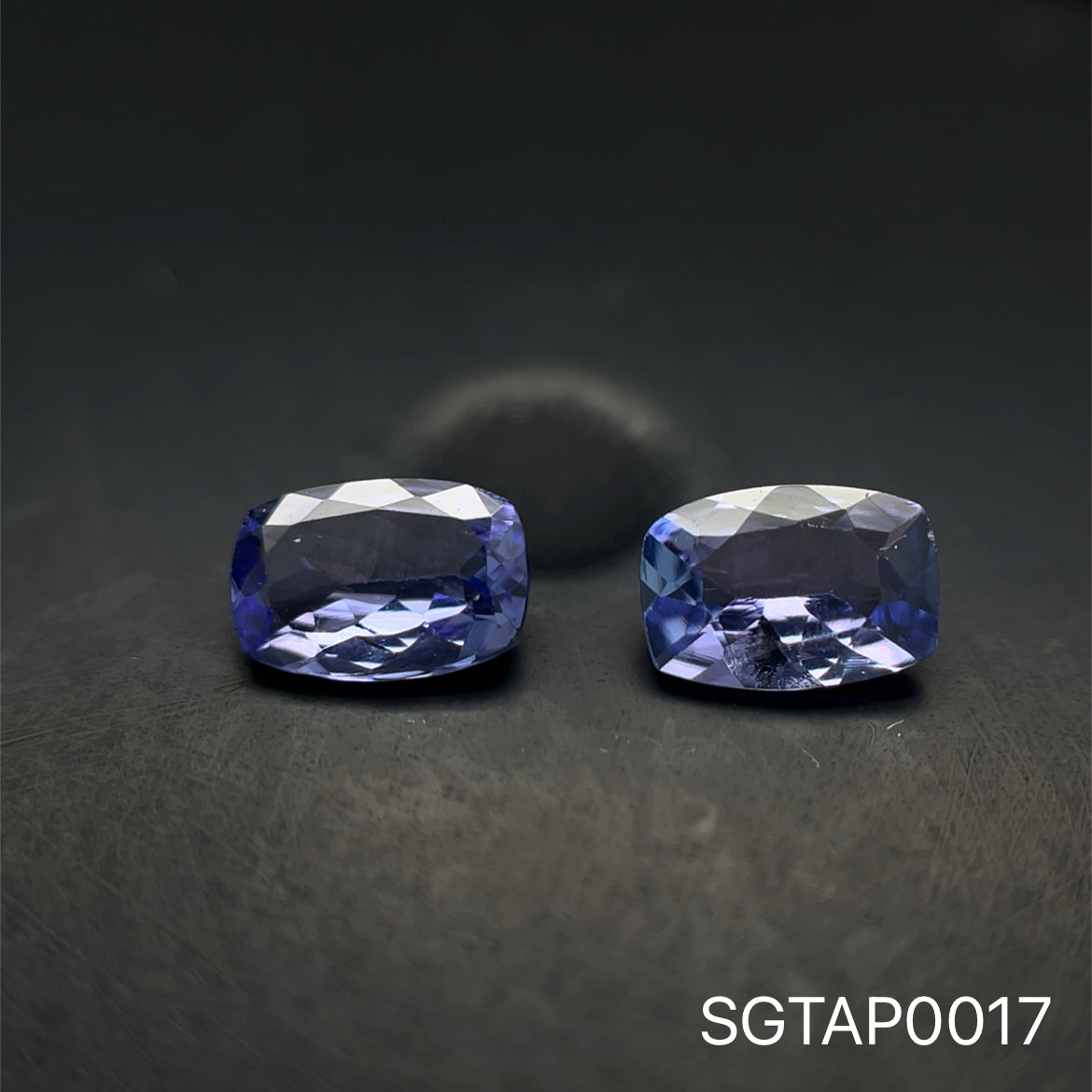 PAR DE TANZANITA CORTE CUSHION ALARGADO 6 X 4 MM 1.04 CT