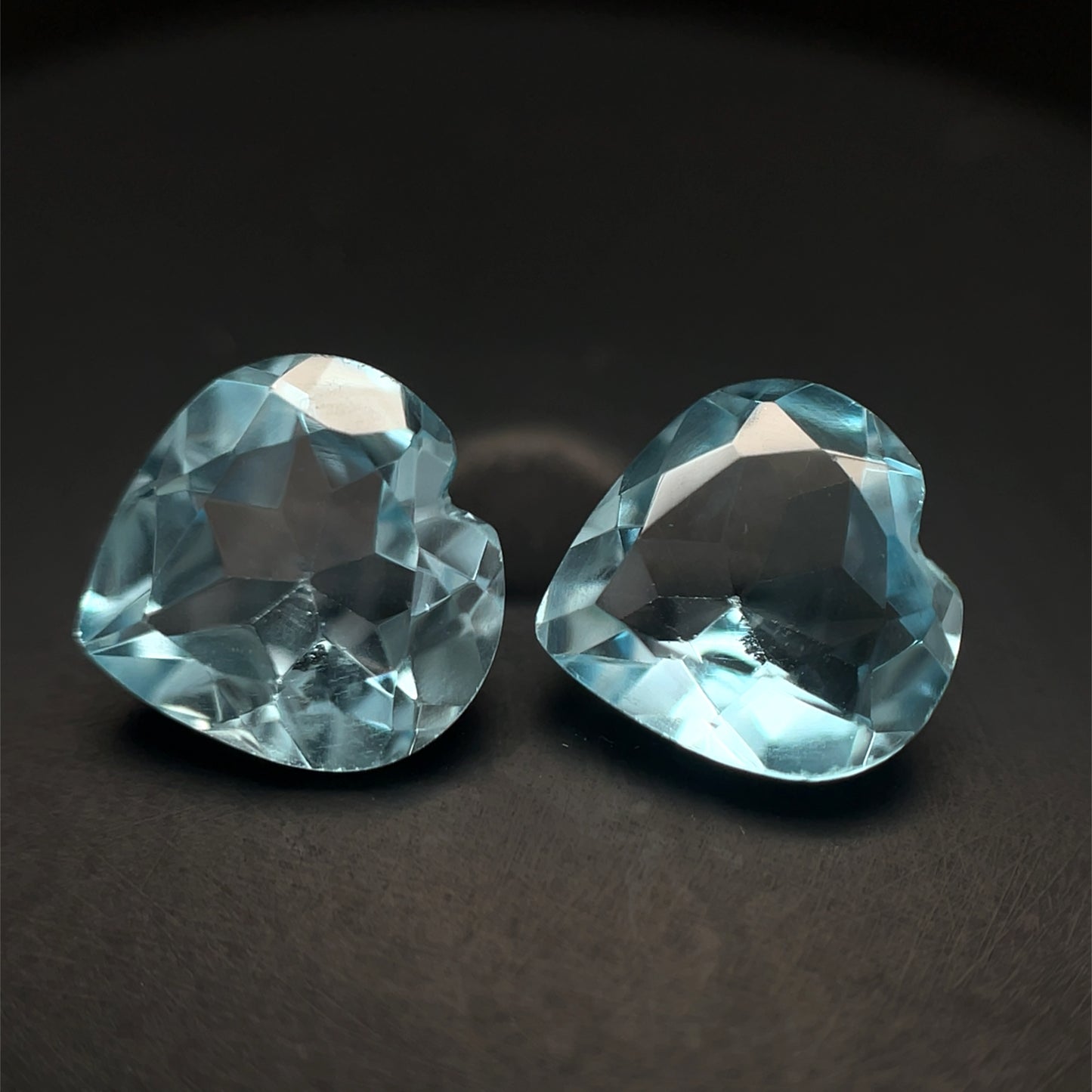 TOPACIO SKY BLUE 9.9 X 10 MM 7.065 CTS