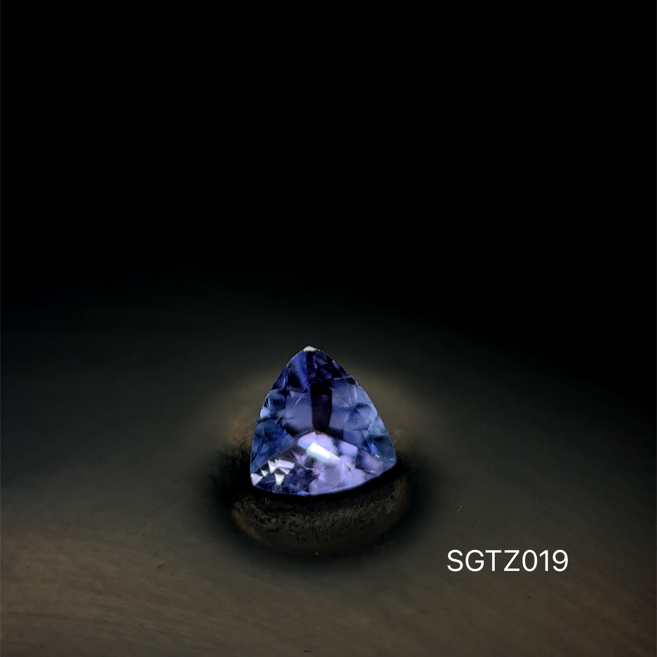 TANZANITA CORTE TRILLON / .580 CT/ 5.90 X 5.97 MM