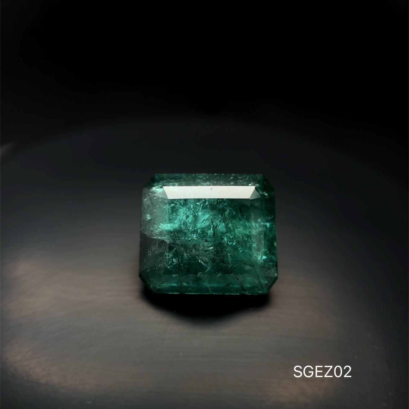 ESMERALDA ZAMBIA 10.92 CT/ 12.15 X 13.63 MM
