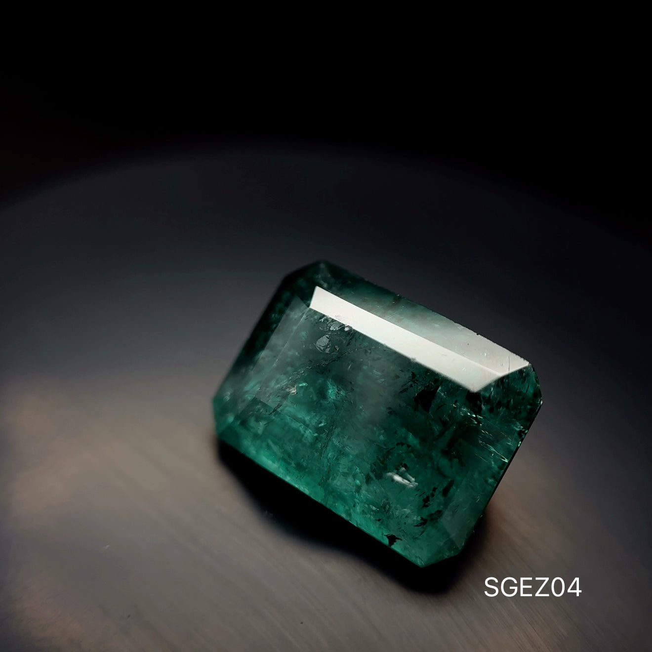 ESMERALDA ZAMBIA / 11.015 CT / 11.54 X 15.70 MM