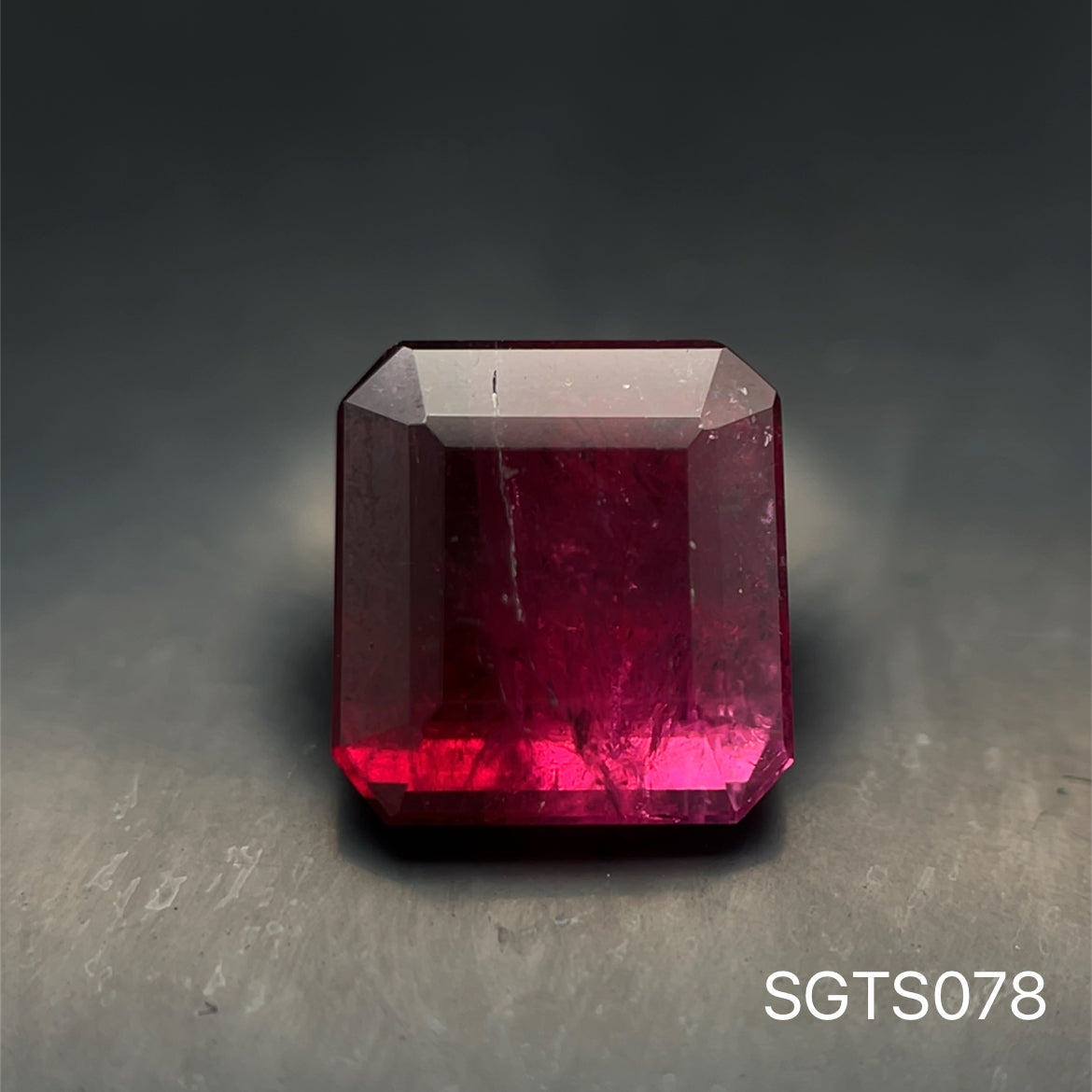 TURMALINA BICOLOR 7.43 X 7.02 MM / 2.330 CT