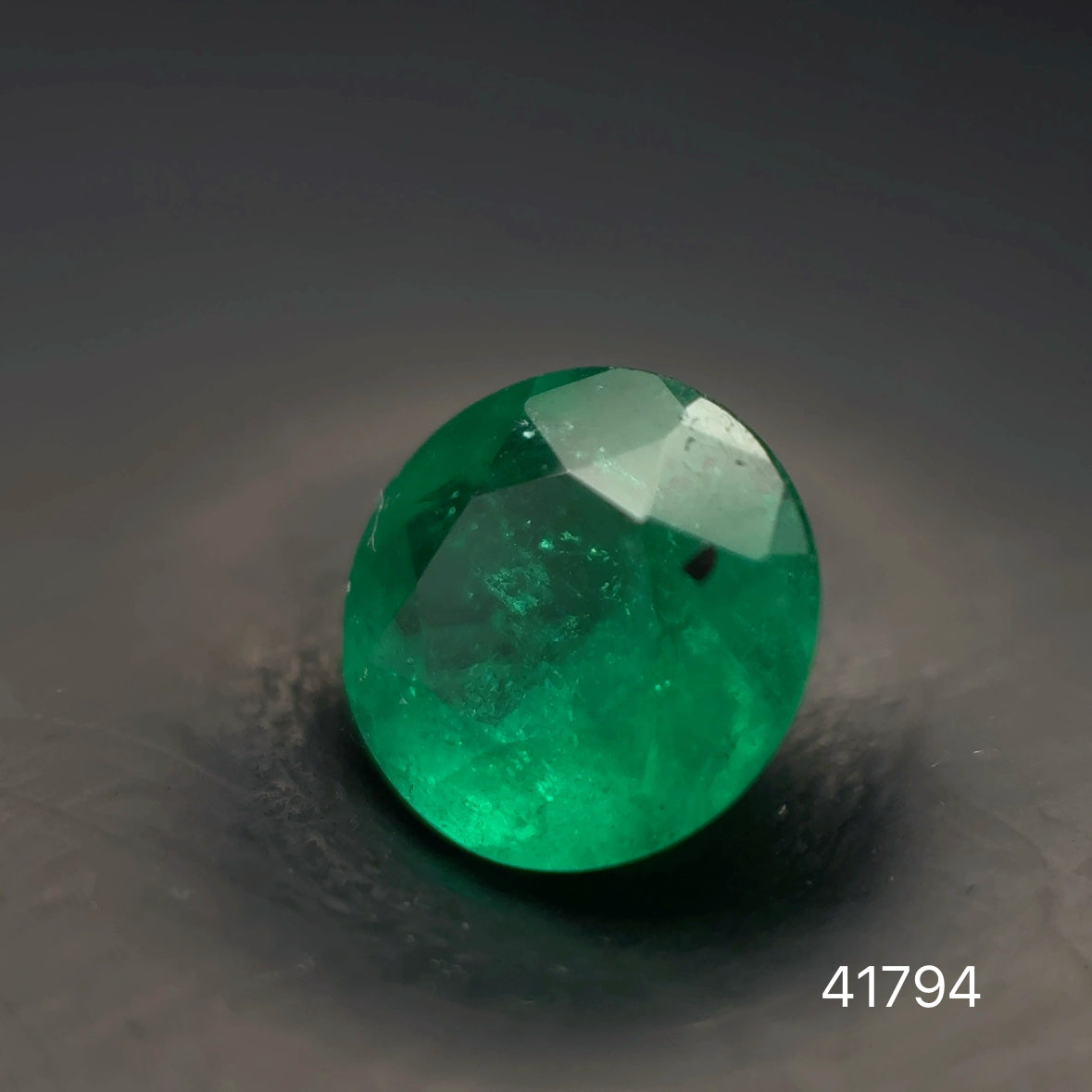 ESMERALDA CDTEC REDONDA 0.68 CT 5.80 X 5.79 MM