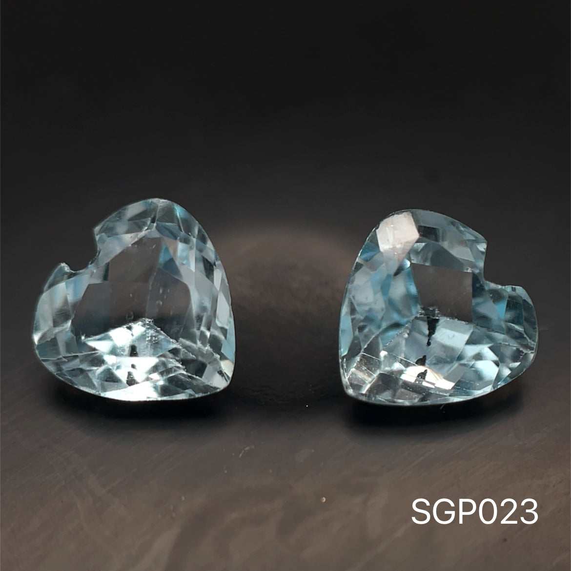 TOPACIO SKY BLUE 7.6 X 7.6 MM 3.690 CTS