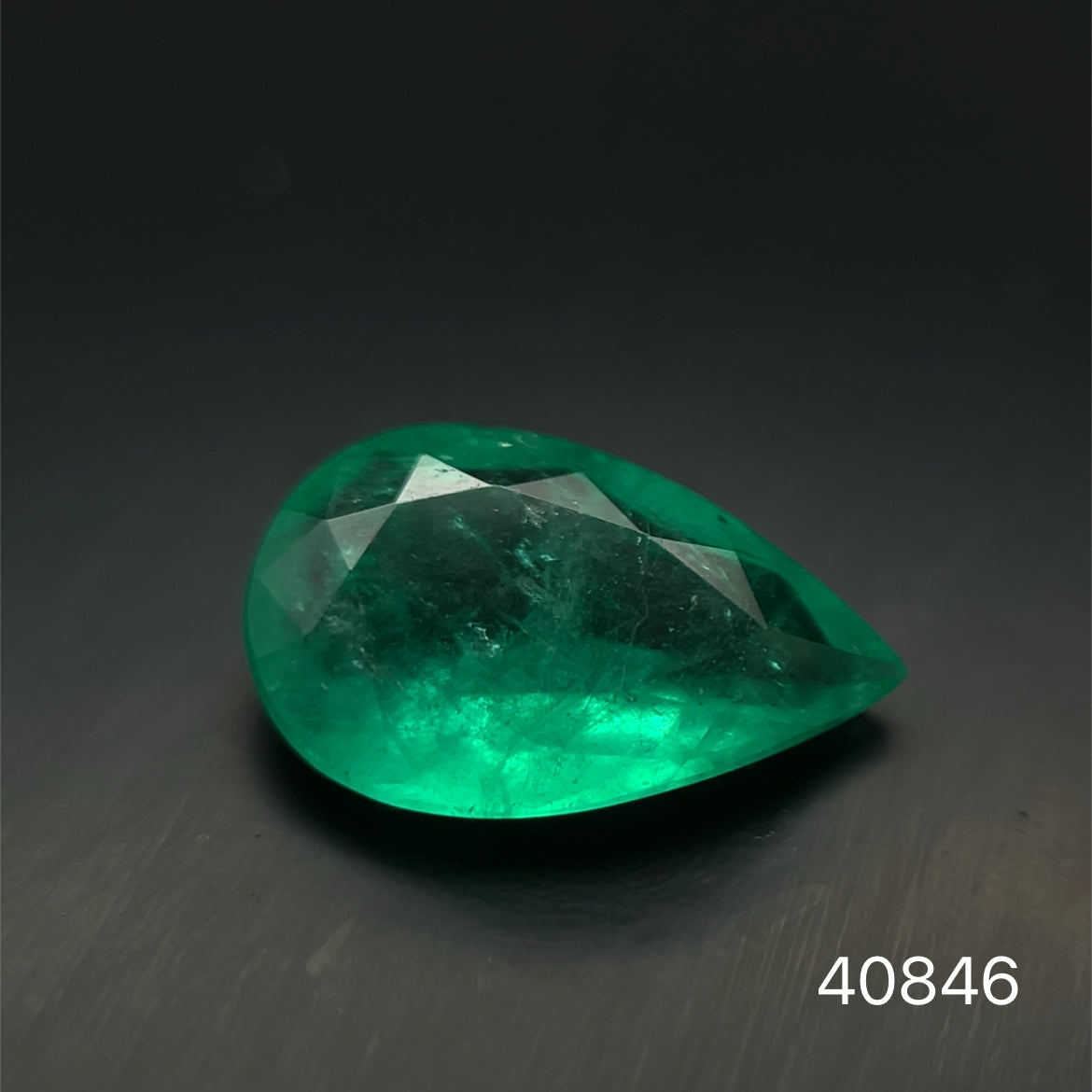 ESMERALDA CDTEC CORTE PERA 12.32 X 7.59 2.26 CT