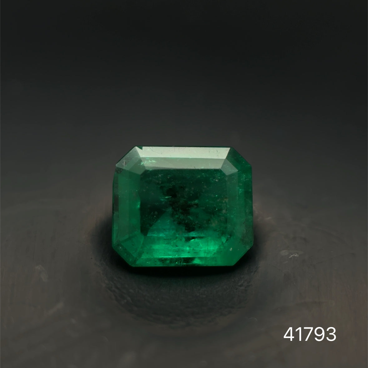 ESMERALDA CDTEC ESMERALDA  0.85 CT  6.67 X 5.69 MM