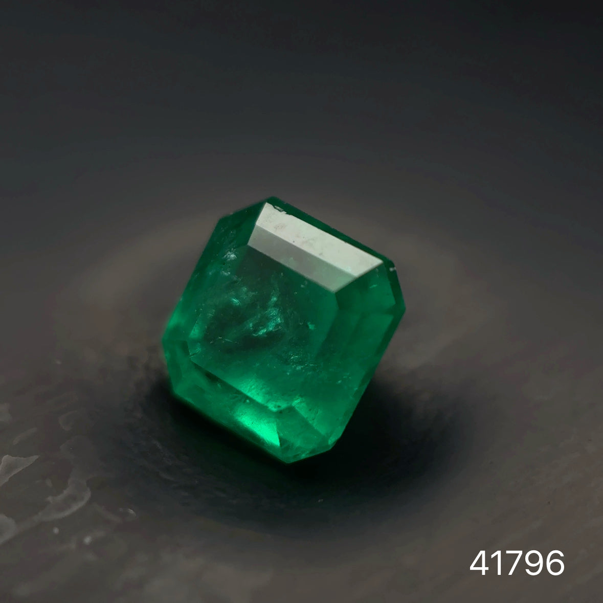 ESMERALDA CDTEC ESMERALDA 0.68 CT 5.04 X 5.03 MM