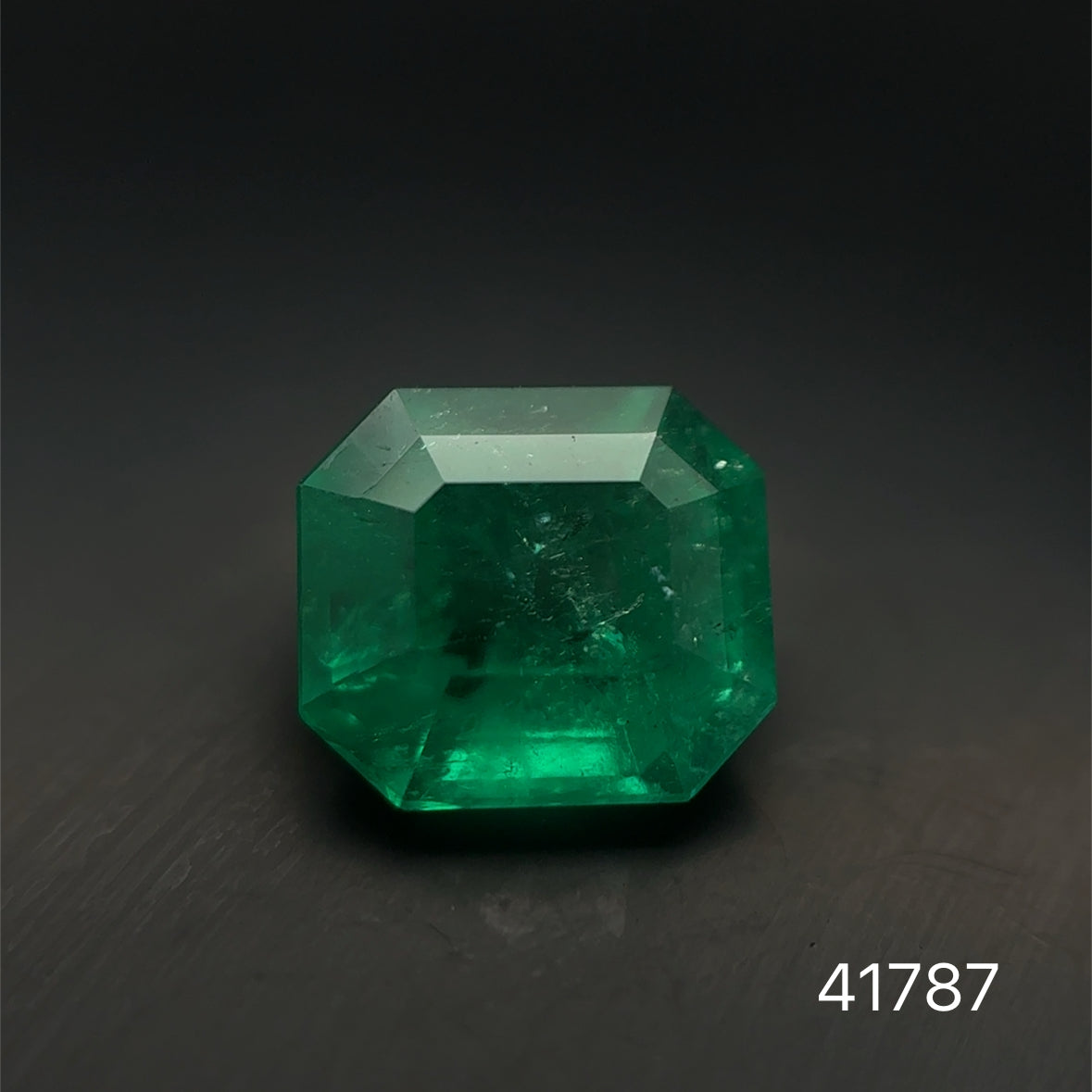 ESMERALDA CDTEC ESMERALDA 2.13 CTS 8.15 X 7.33 5.41 MM