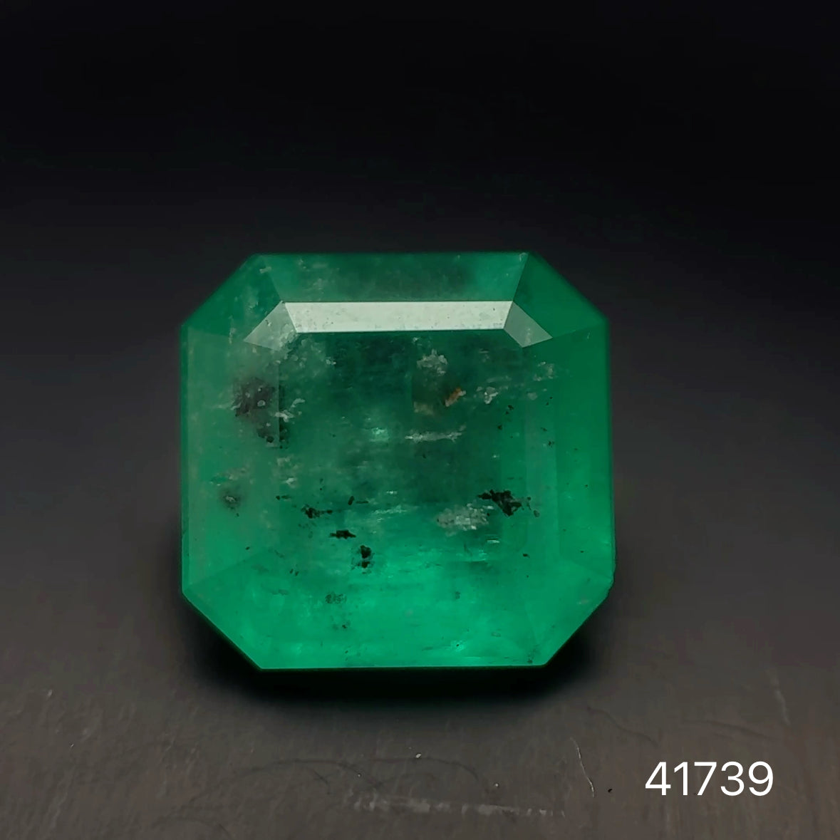 ESMERALDA CDTEC ESMERALDA 3.73 CTS 9.58 X 9.30 MM