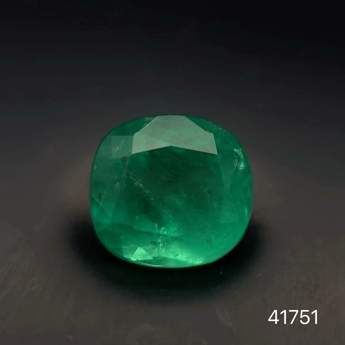 ESMERALDA CDTEC CUSHION 1.35 CTS 7.07 X 6.67 MM