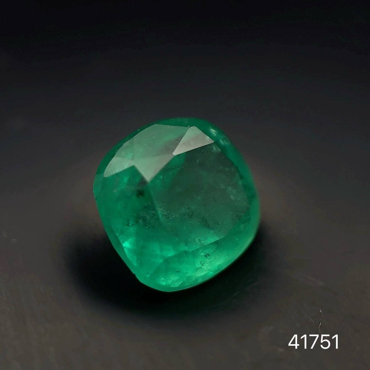 ESMERALDA CDTEC CUSHION 1.35 CTS 7.07 X 6.67 MM