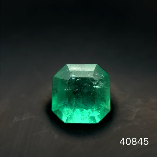 ESMERALDA CDTEC CORTE ESMERALDA 7.21 X 7.06 X 4.62 MM  1.55 CT