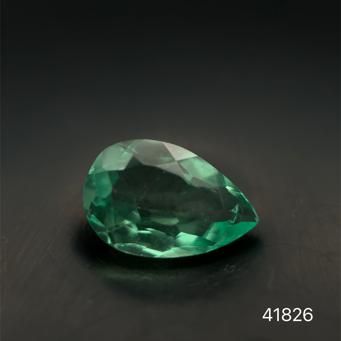 ESMERALDA CDTEC PERA/ .72 CT/ 7.77 X 5.15 X 3.19 MM