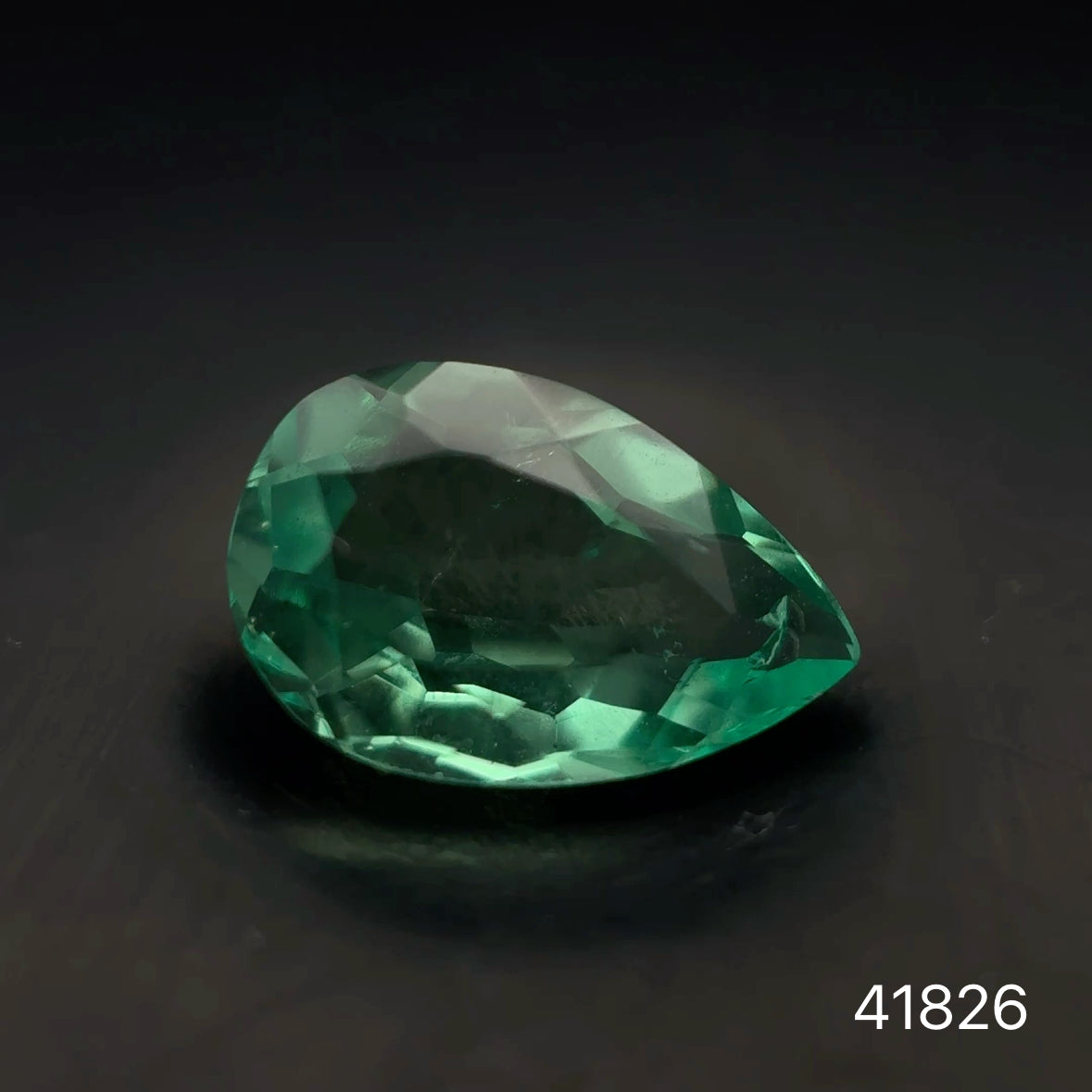 ESMERALDA CDTEC PERA/ .72 CT/ 7.77 X 5.15 X 3.19 MM