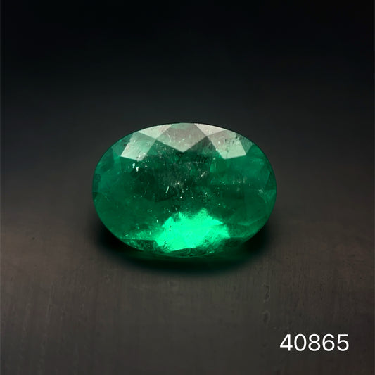 ESMERALDA CDTEC CORTE OVAL  9.76 X 7.16 X 5.87 MM   2.31 CT