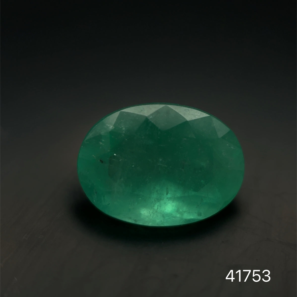 ESMERALDA CDTEC OVAL 1.40 CTS 8.58 X 6.37 MM