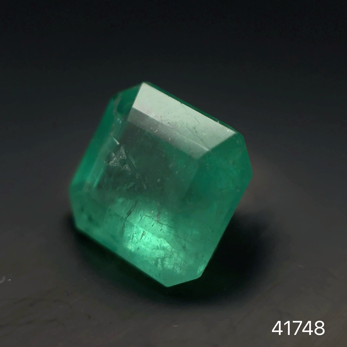 ESMERALDA CDTEC ESMERALDA 2.01 CTS 7.48 X 7.00 MM