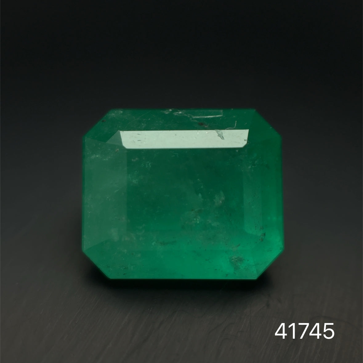 ESMERALDA CDTEC ESMERALDA 4.75 CTS 10.70 X 9.41 MM