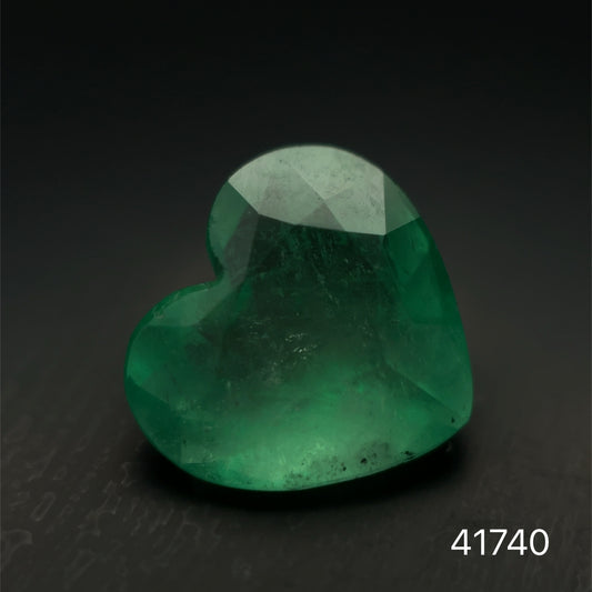 ESMERALDA CDTC CORAZON 2.54 CTS 8.87 X 9.65 MM
