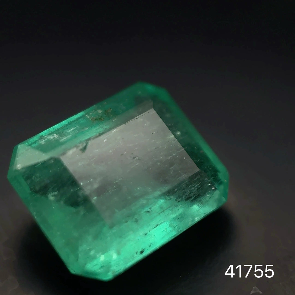 ESMERALDA CDTEC ESMERALDA 2.87 CTS 9.58 X 7.52 MM