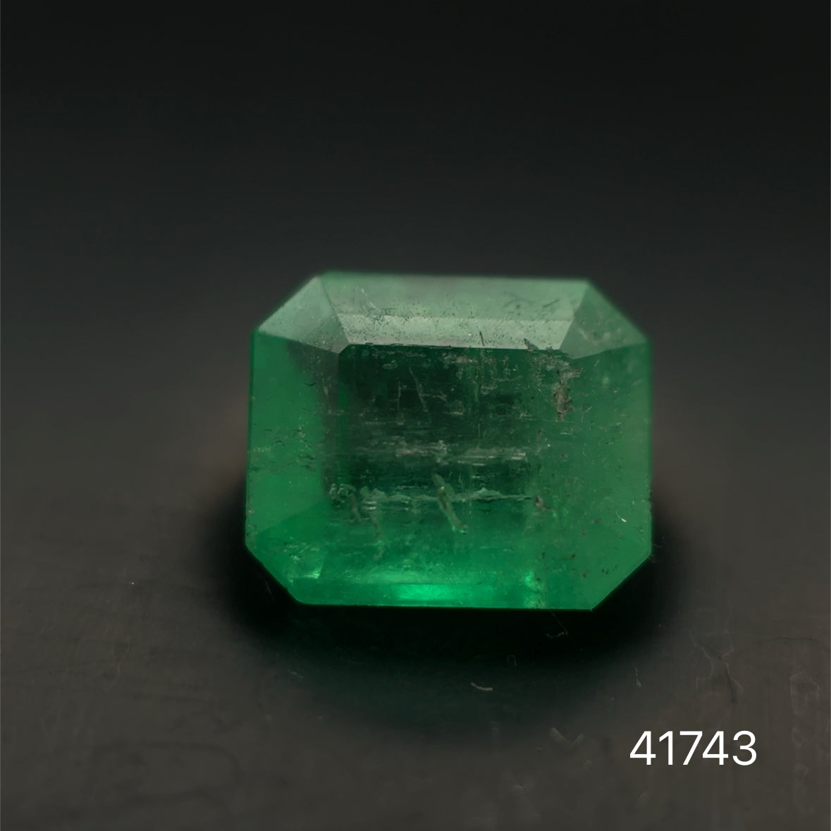 ESMERALDA CDTEC ESMERALDA 1.36 CTS 7.38 X 6.24 MM
