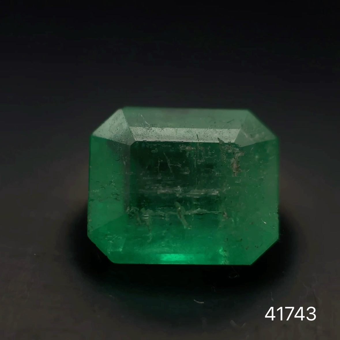 ESMERALDA CDTEC ESMERALDA 1.36 CTS 7.38 X 6.24 MM