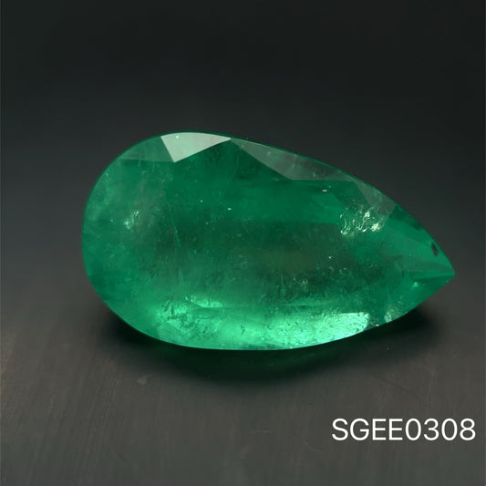 ESMERALDA COLOMBIANA 16.18 x 9.34 x 6.61 mm 5.405 cts